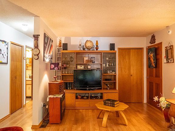 4th image of 2611 Gunwhale Rd