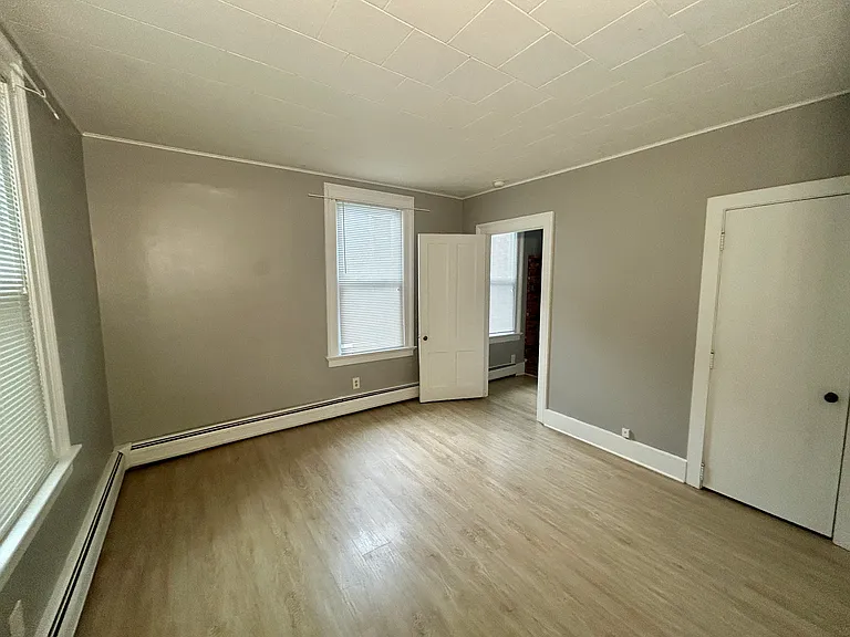 63 Torrington Ave — Photo 10