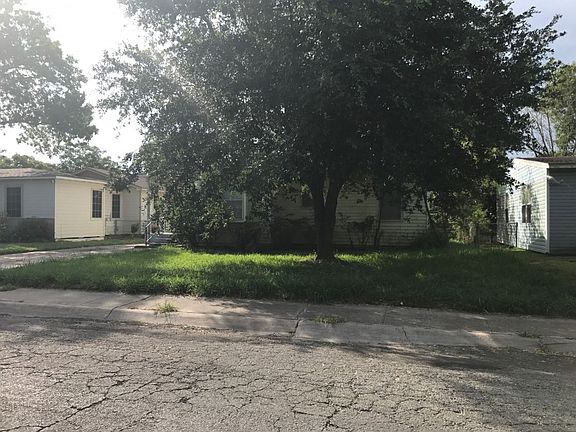 2nd image of 1526 Green Grove Dr