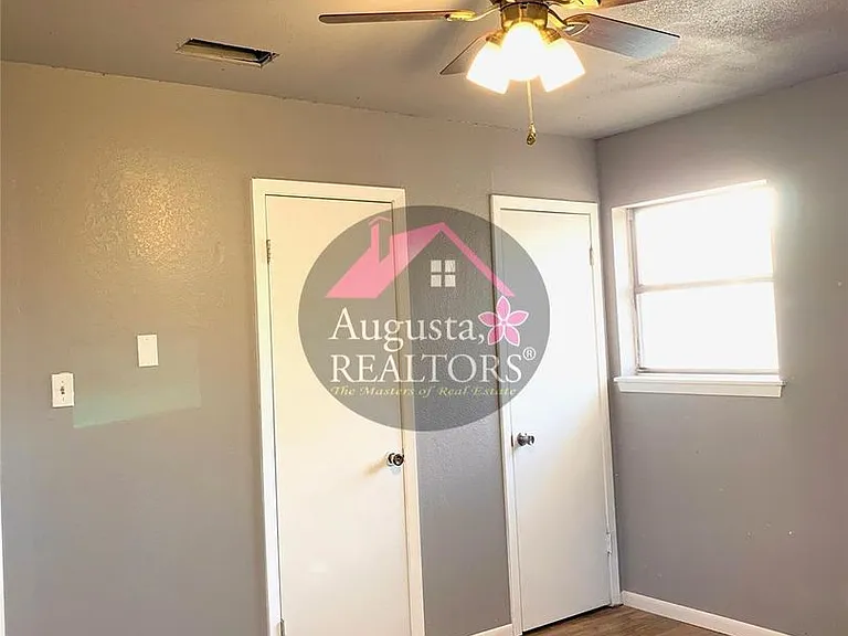4 Carson Cir — Photo 12