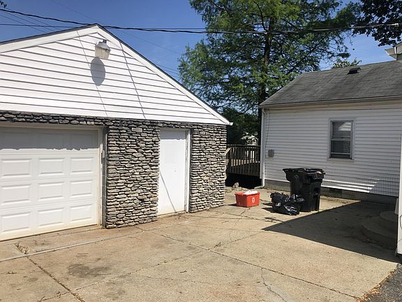 2nd image of 2514 Fureen Dr