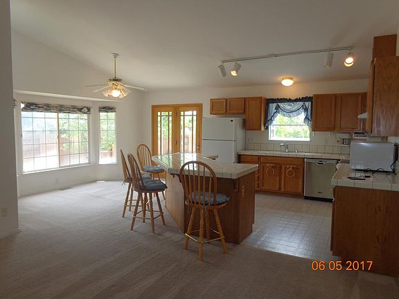 3rd image of 485 Tina Ct