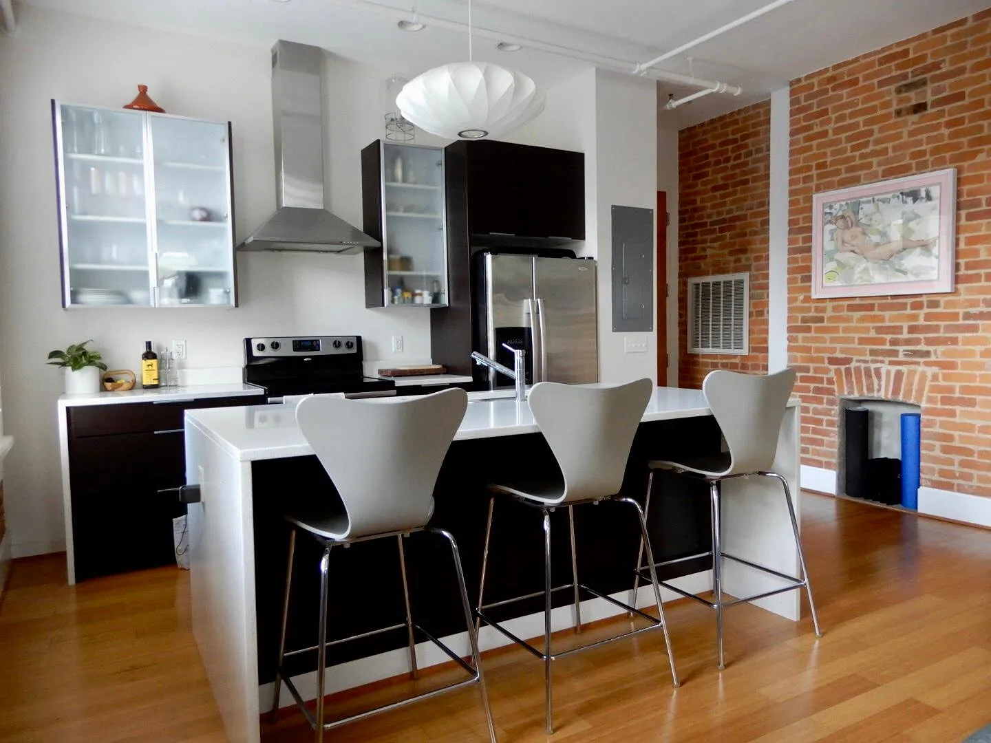 2 bed, 1150 sqft, $2,300 — Photo 3