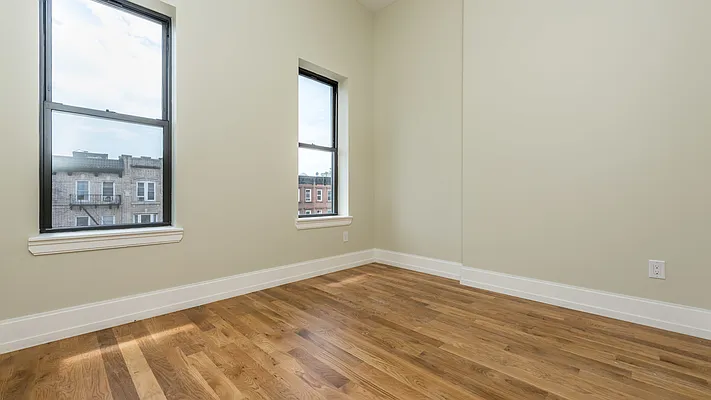Rented by Nooklyn NYC LLC | media 21