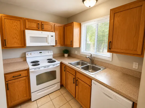 4481 S 27th St, Lincoln, NE