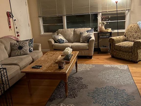3rd image of 1518 N 116th St #1