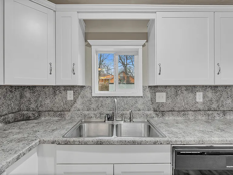 26 S Urbana Ave — Photo 13