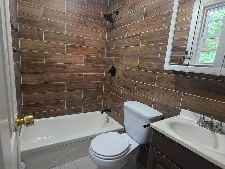 262 Davenport Ave #2 — Photo 7