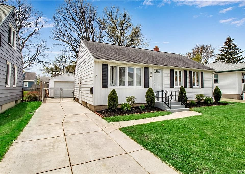 1st image of 381 Cleveland Dr