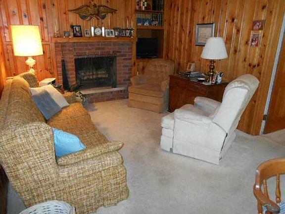 2nd image of 250 Orchard Ln
