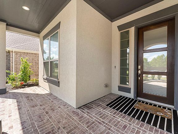 3rd image of 4514 Silver Moon Dr