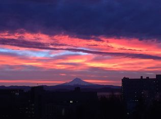 1033 SW Gibbs St UNIT 103, Portland, OR 97239