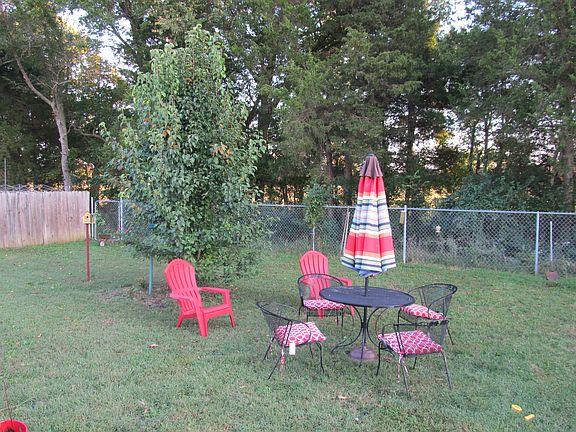 Spacious Backyard