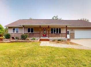 706 3rd Ave SE, Rockford, IA 50468