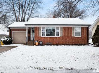 103 E Jefferson St, Washington, IL 61571