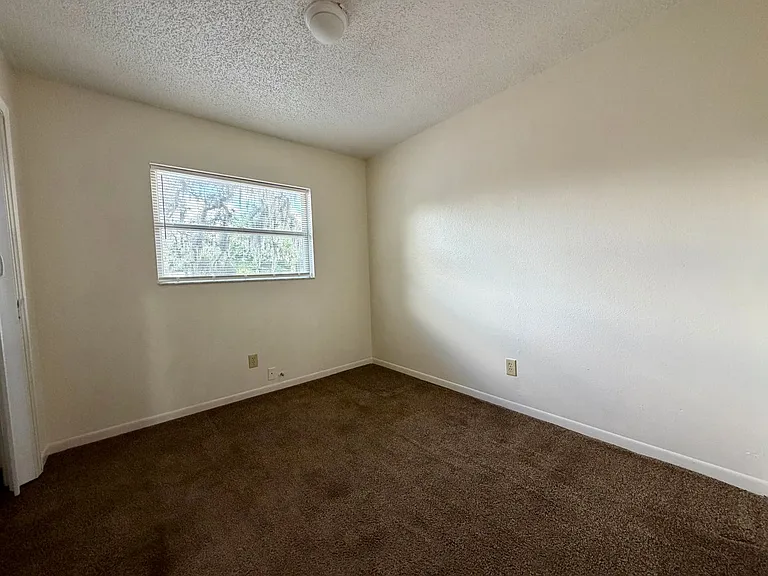 24B Euclid Dr — Photo 8