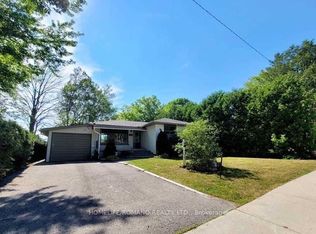 55 Foreht Cres, Aurora, ON L4G 3E9