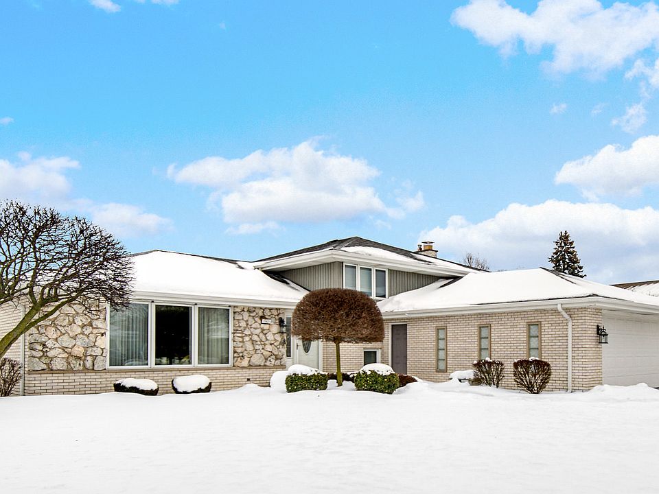 1st image of 15621 Larkspur Ln
