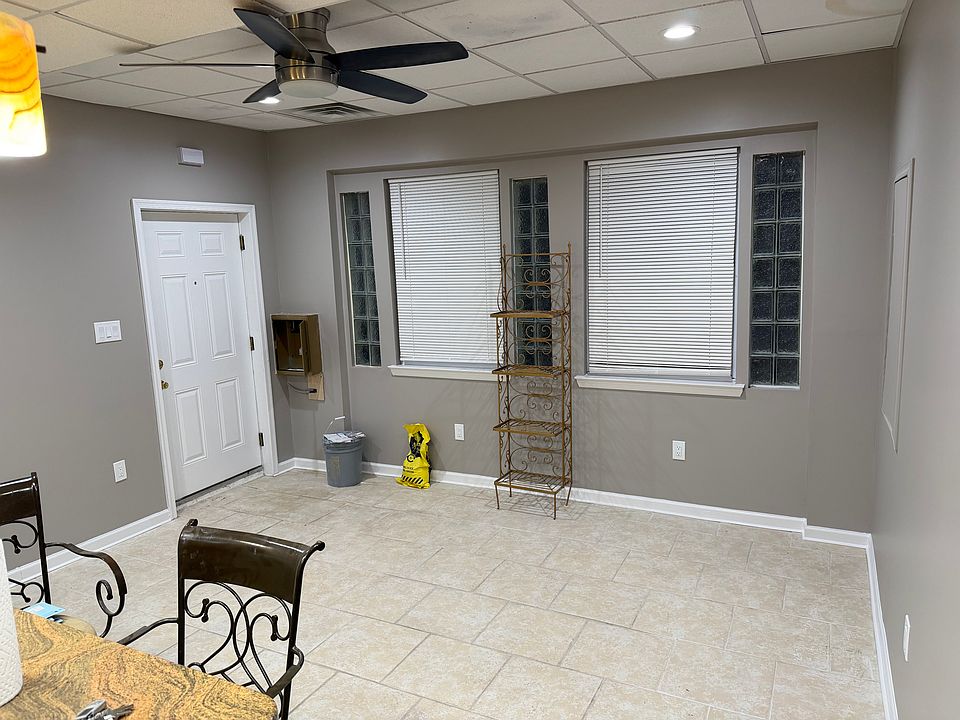 1st image of 2912 N Van Pelt St #1