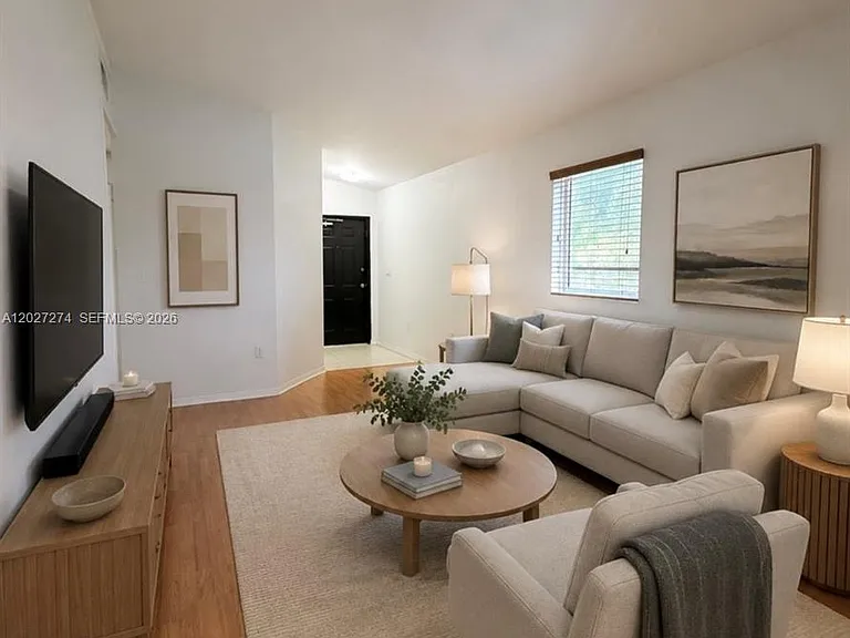 995 NE 34th Ave #201 — Photo 5