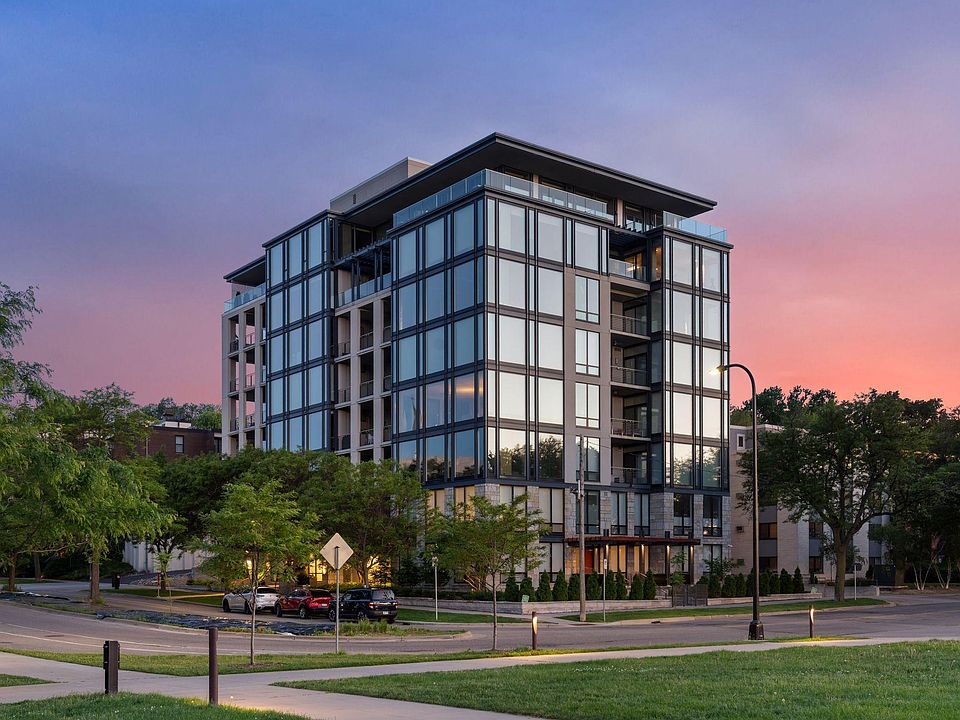 1st image of 301 Kenwood Pkwy #602