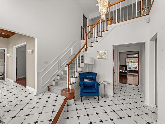 5th image of 30805 Doral Ln