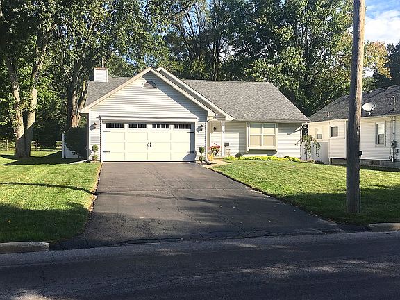 2nd image of 7048 Convent Blvd