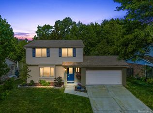 3467 Harmony Dr, Troy, MI