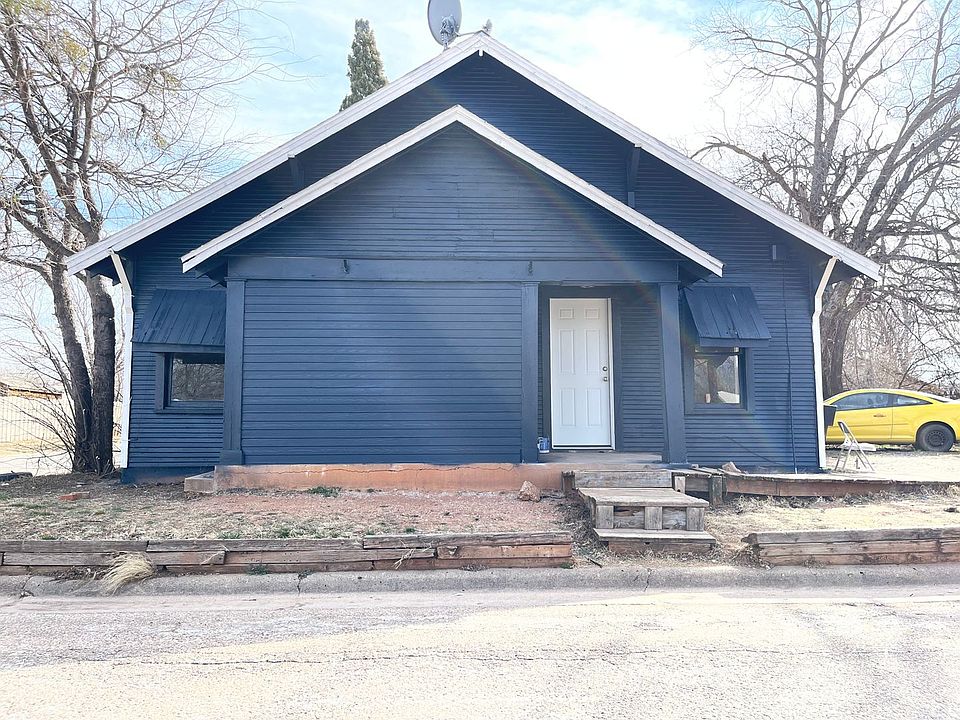 1st image of 401 Miller St
