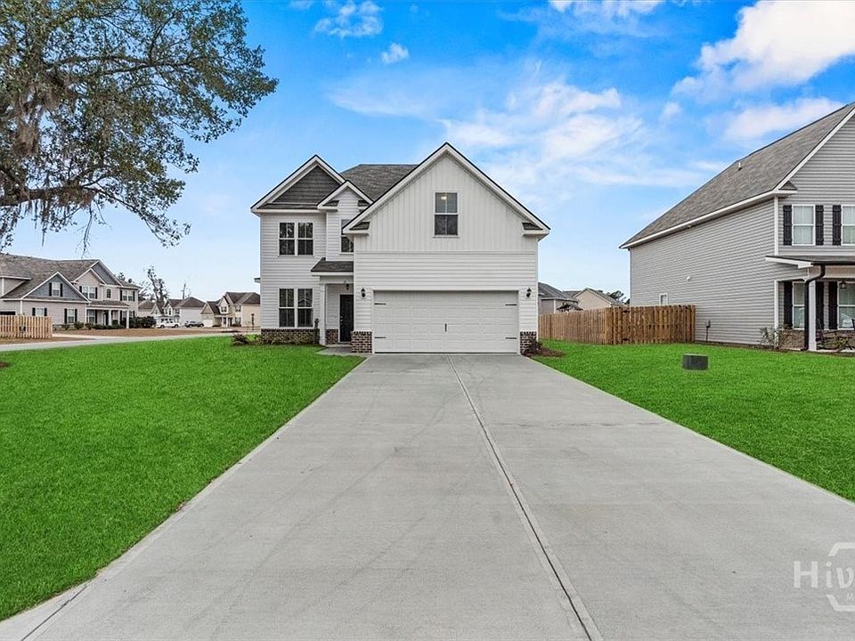 1st image of 21 Oakmont Drive