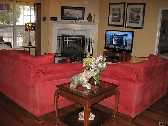 3rd image of 6725 High Knoll Ct