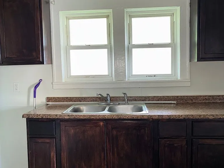 1703 Oakdale Ave — Photo 22