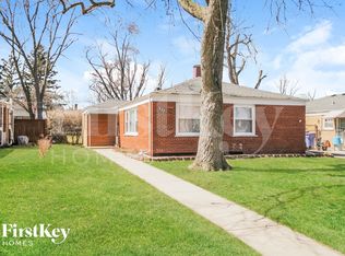 422 Granville Ave, Hillside, IL 60162