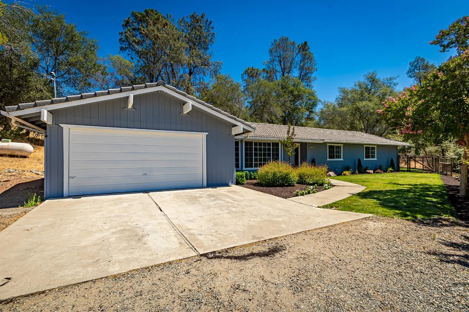 22729 Road 211 photo 1