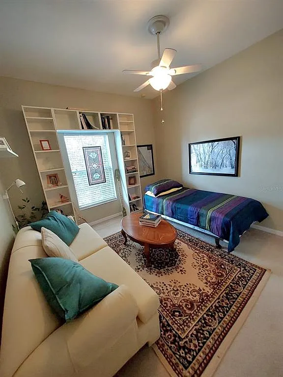 5 bed, 2.0 bath, 2239 sqft, $2,500 — Photo 4