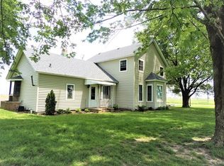 2953 E 10th Rd, Utica, IL 61373