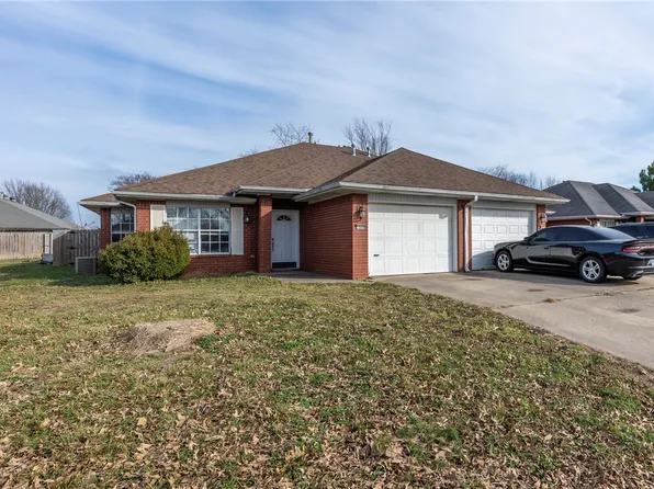 1909 & 1911 S F St, Rogers, AR 72758