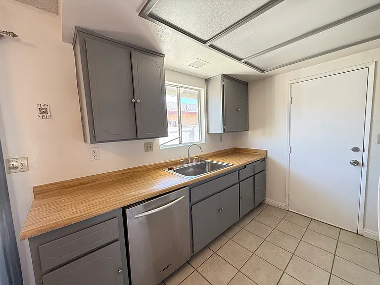 15739 Wanaque Rd #C — Photo 10