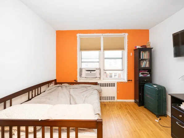 88-09 35th Avenue image 14 of 19