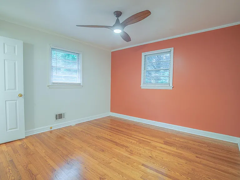 82 Pleasantdale Cir — Photo 24