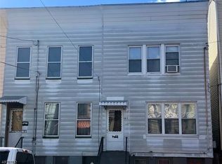 102 New York Ave, Newark, NJ 07105