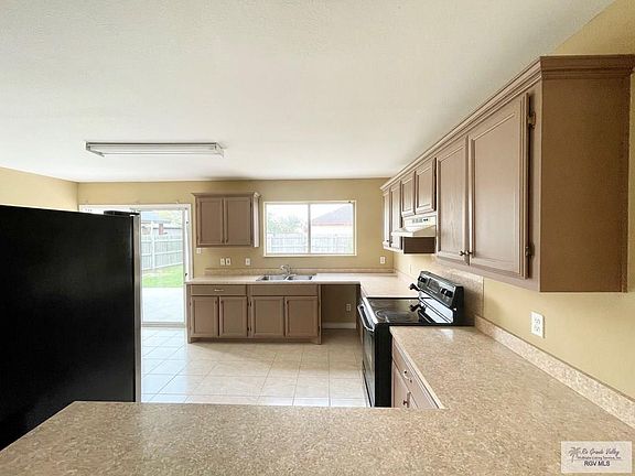 5th image of 2976 Duck Pond Dr