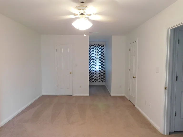 210 Ainsley Rd — Photo 16