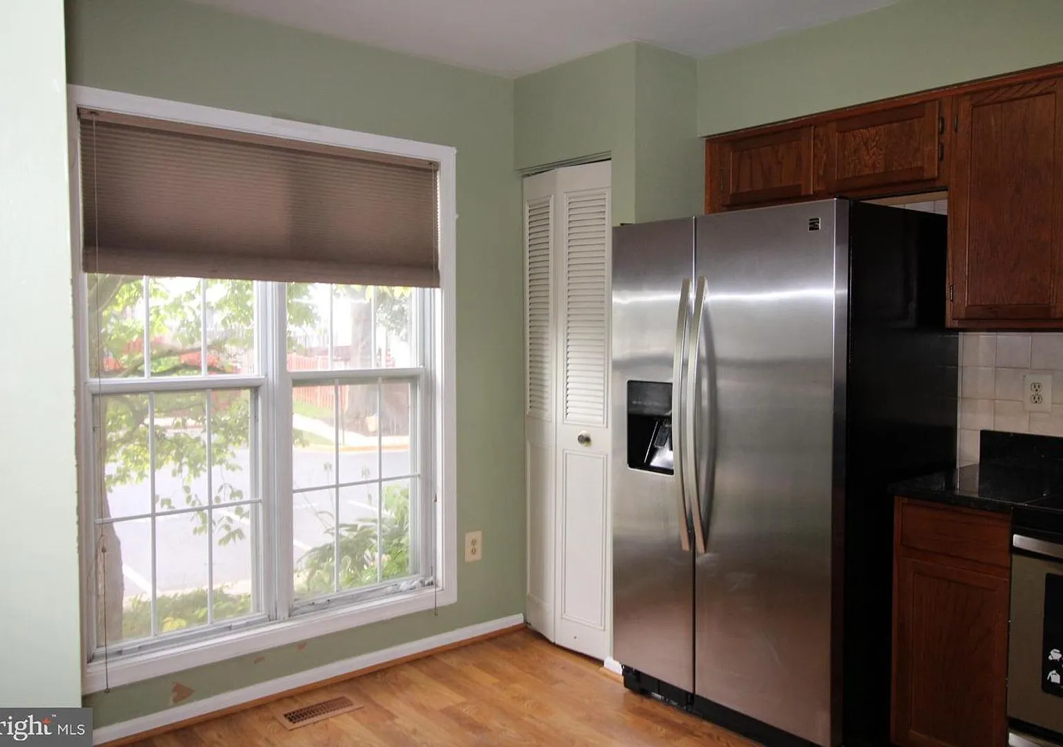 Welcome to this move-in-ready townhouse in the Brandermill community. — Photo 3
