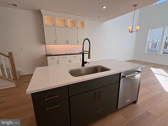 5th image of 8207 Donatello Dr #872