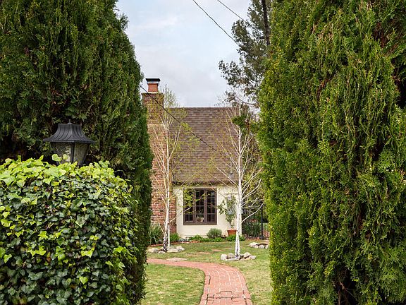 4th image of 2097 El Molino Ave