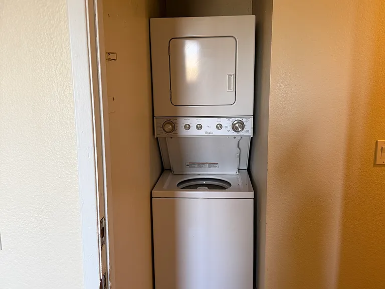 2423 W Acacia Ave — Photo 10