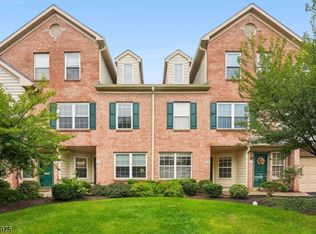 16 Cadence Ct, Morristown, NJ 07960