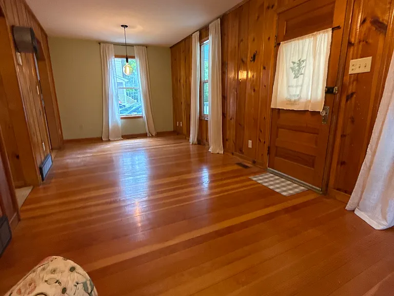 725 Camilla Blvd — Photo 7