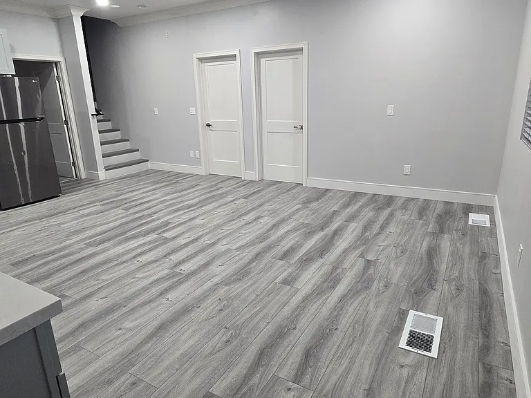 2577 Hillcrest Ave #3 — Photo 13